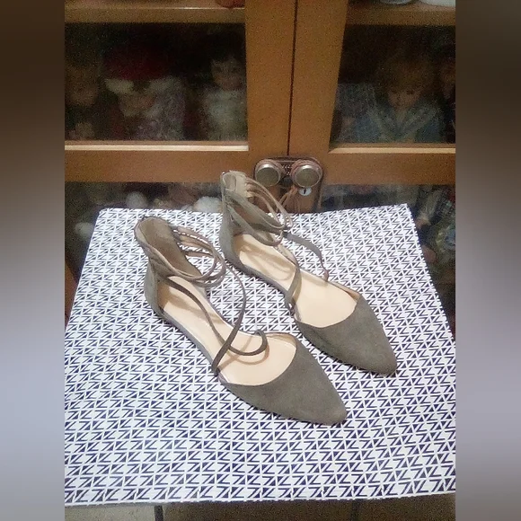 Jessica Simpson Suede Flats - Picture 3 of 16